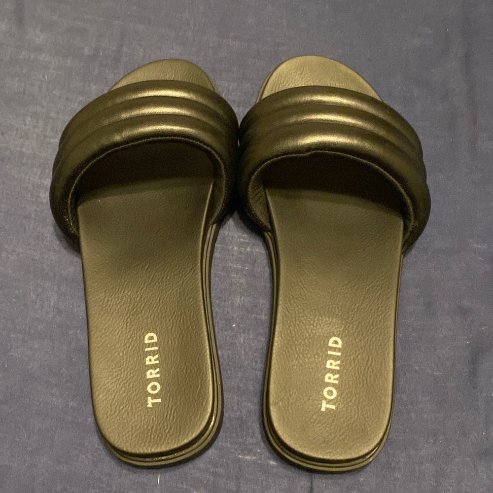 Black Torrid Sandals In Good Condition